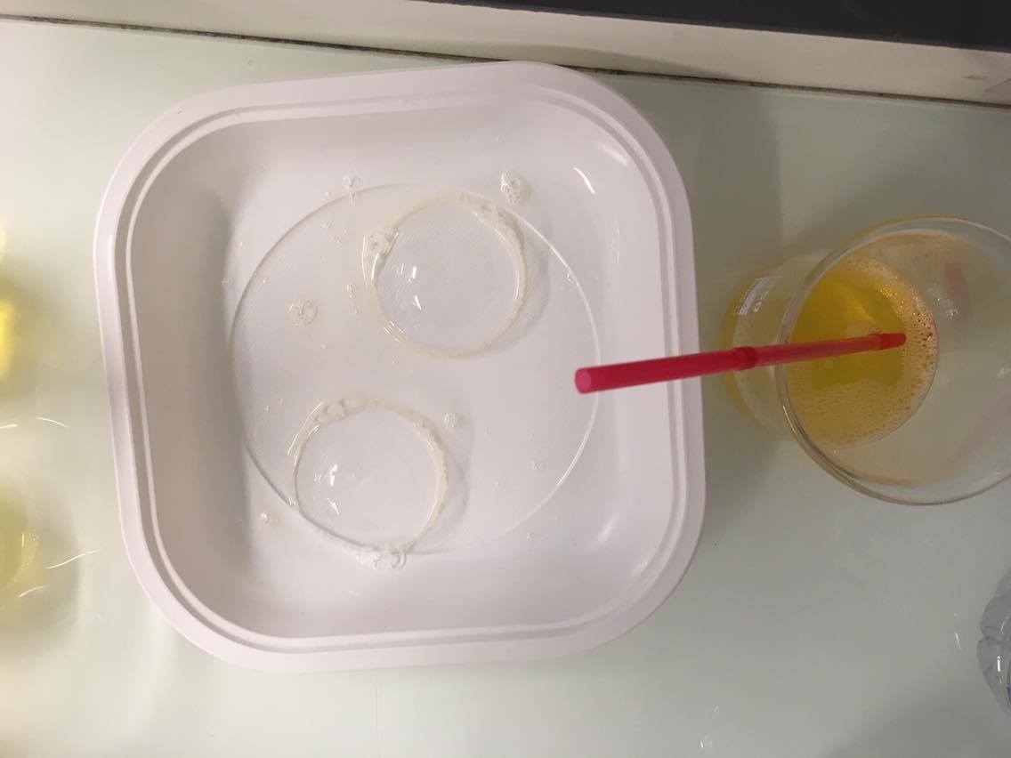 Bulles formées lors de notre expérience témoin.